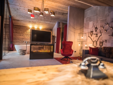 Penthouse "Tati" image 3