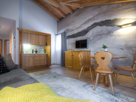PIZ appartamento con balcone per 2-6 persone image 2