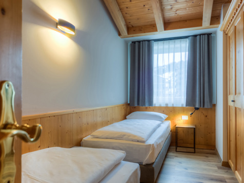 PIZ appartamento con balcone per 2-6 persone image 3