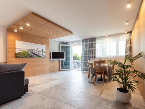 Pool Suite image 3