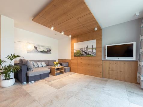 Pool Suite image 4