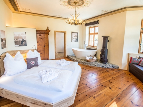 Portenheim Suite image 2