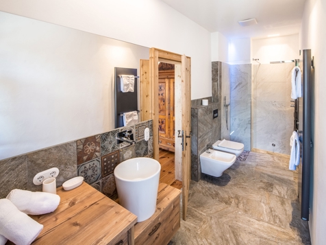 Portenheim Suite image 4
