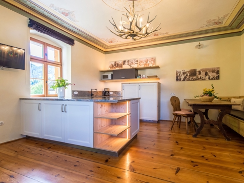 Portenheim Suite image 7