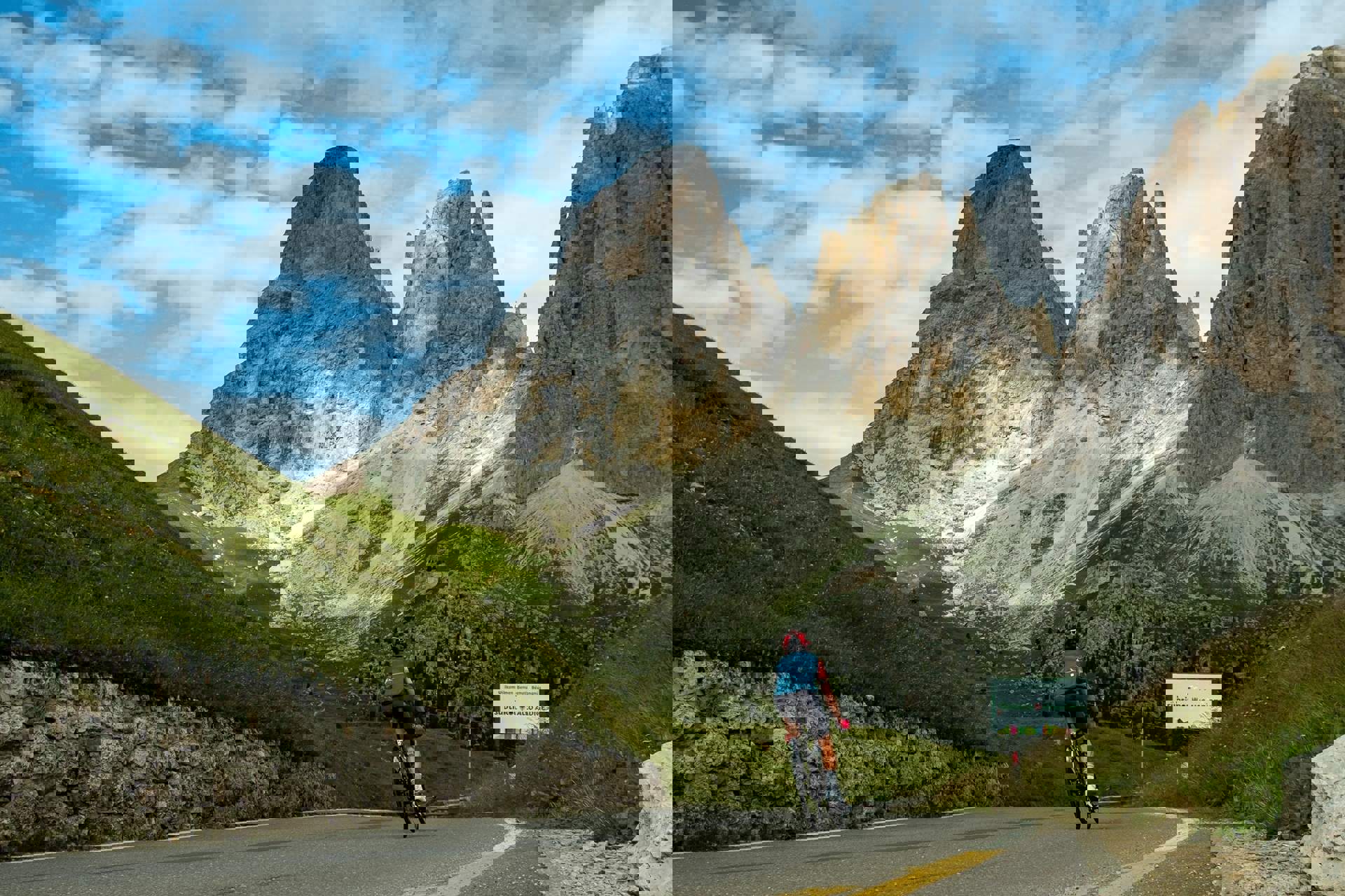 Rennradfahren am Sellajoch Rennradfahren am Sellajoch