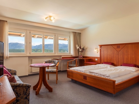 Römerrast Suite east balcony / Dolomite view image 3