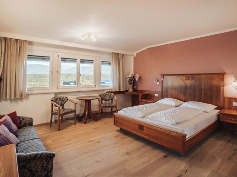Römerrast Suite east balcony /  Dolomite view image 6
