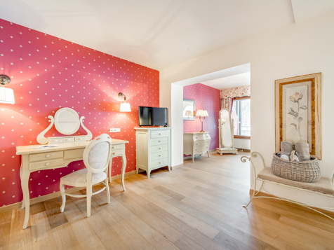 ROMANTIK SUITE image 4