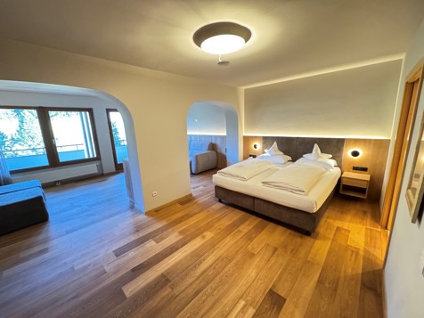 ROMANTIK SUITE image 6