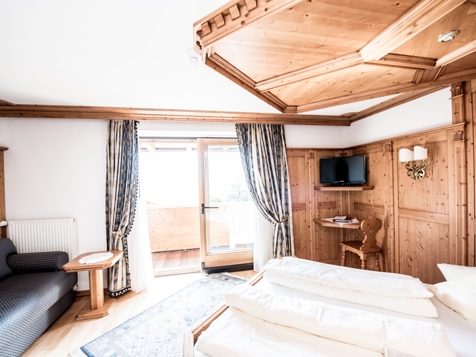 Romantikzimmer mit Balkon image 1