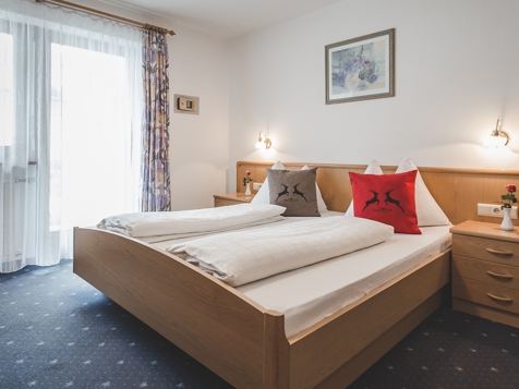 Room 1 image 1