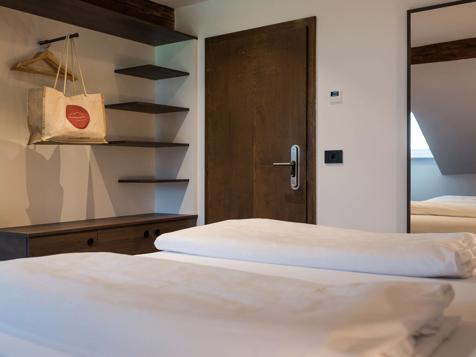 Room attic (18-22m²) image 5