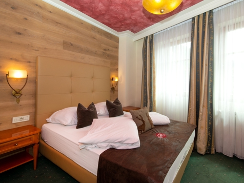 Room Junior image 1