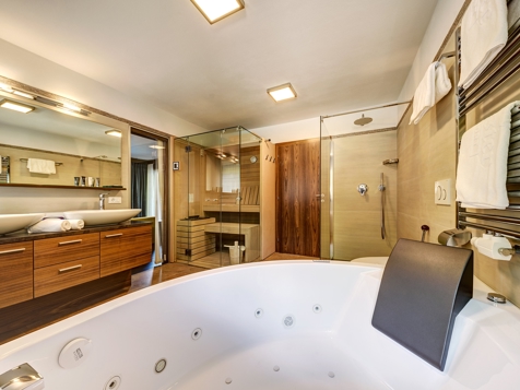 Rose Suite image 2