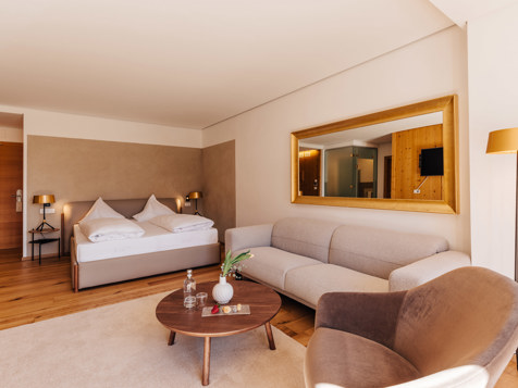 Roses Suite image 1