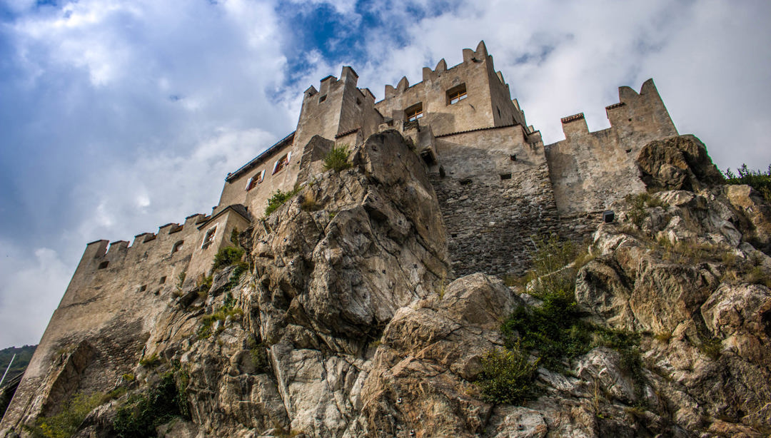 Urlaub in KastelbellTschars Infos, Tipps & Angebote