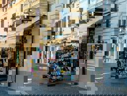 Shops at Lake Garda