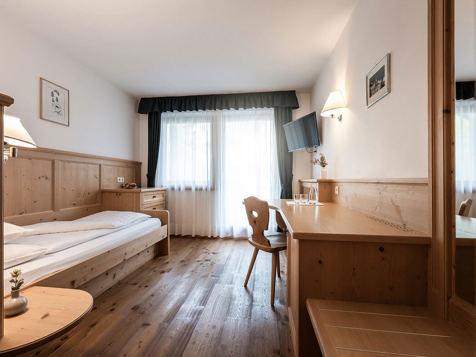 Single bedroom Nature image 2