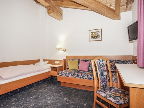 Single Room image 1