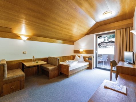single room image 1