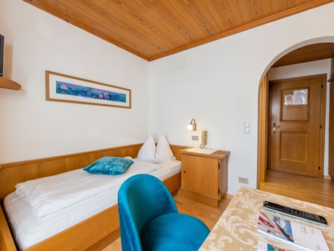 Single room image 2