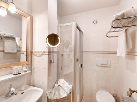 Single Room Hirzer image 3