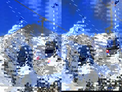 Skiing at sunrise - Speikboden