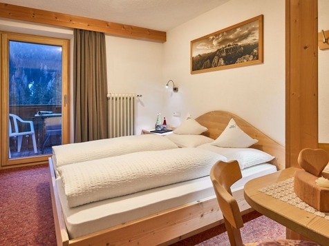 Small double room with balcony  image 2