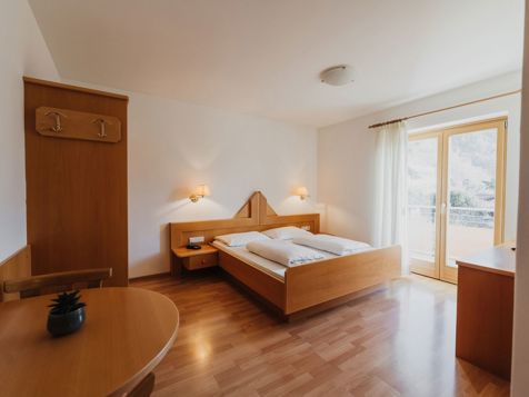 Small Studio Apartment image 2