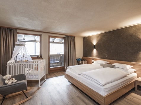 Smart Baby Room-1