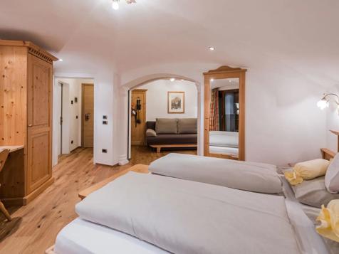 Sonn Suite 212 image 2