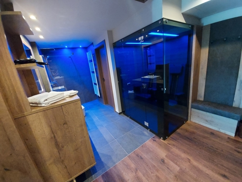 Spa Suite image 6