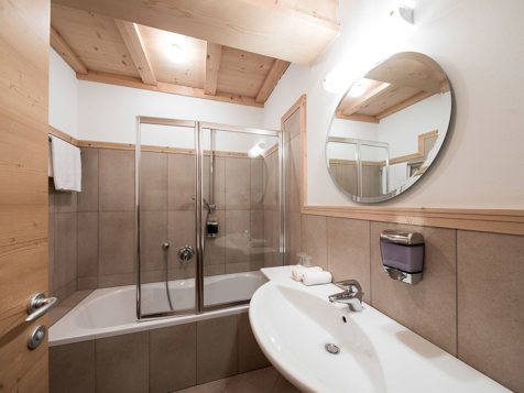 Spitzen Suite image 2