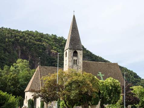 St. Peter church in Auer