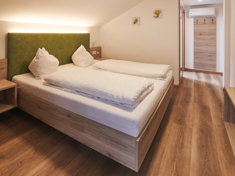 Standard double room image 4