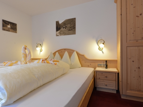 Standard double rooms with balcony (17m²) image 4