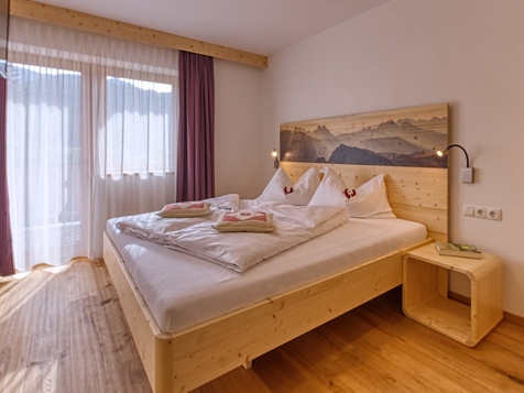 Standard double- triple-bed-room image 11