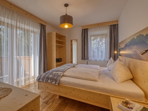 Standard double- triple-bed-room image 13