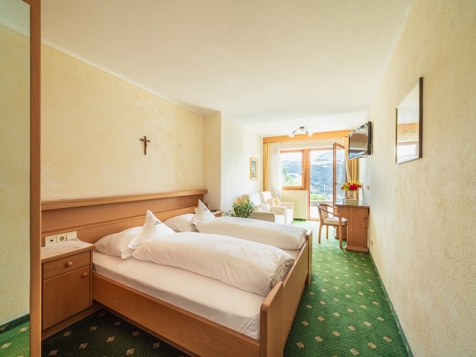 Standard with balcony image 5