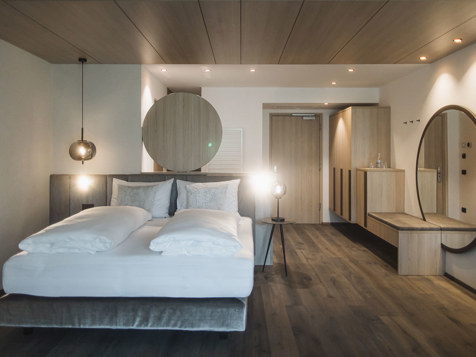 SUITE CORONES image 1