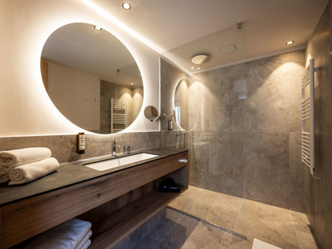 Suite Deluxe image 10