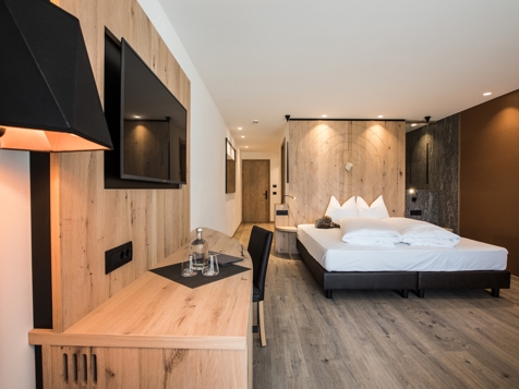FALLENBACH SUITE-2