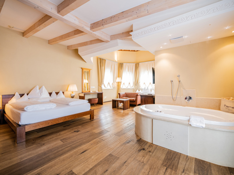 Suite Fameli Castle image 9