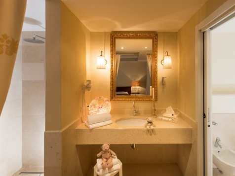 Suite Fameli Design image 2