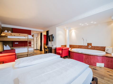 Suite Fameli Elegance image 1