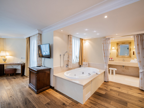 Suite Fameli Exclusive image 9