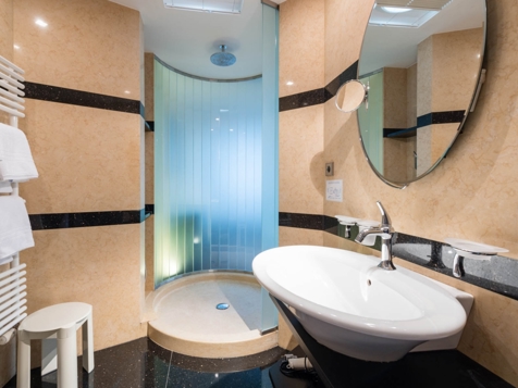 SUITE HEAVEN image 1