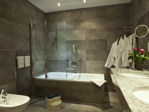 Suite Helm image 3