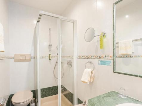 Suite Sole 206 image 2