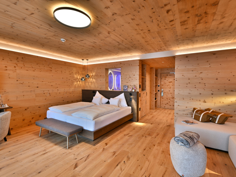Suite with Terrace Mountain Sky image 3